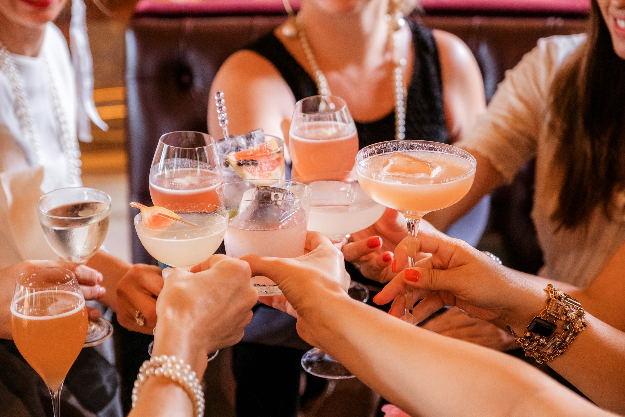 11 Ideen für Scheidungsparty: Themen, Dekorationen und Geschenke