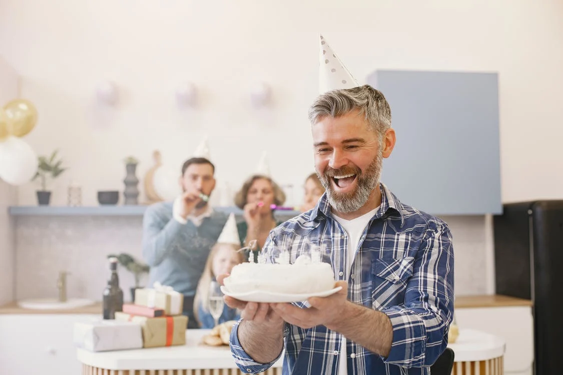 Die 18 beliebtesten Geschenke zum 50. Geburtstag bei Männern