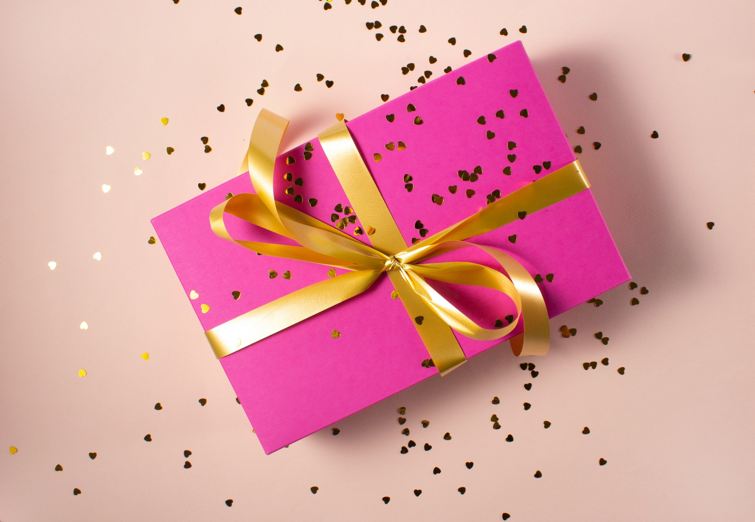 Die besten Ostergeschenke: Überraschende Ideen für Frauen & Freundinnen