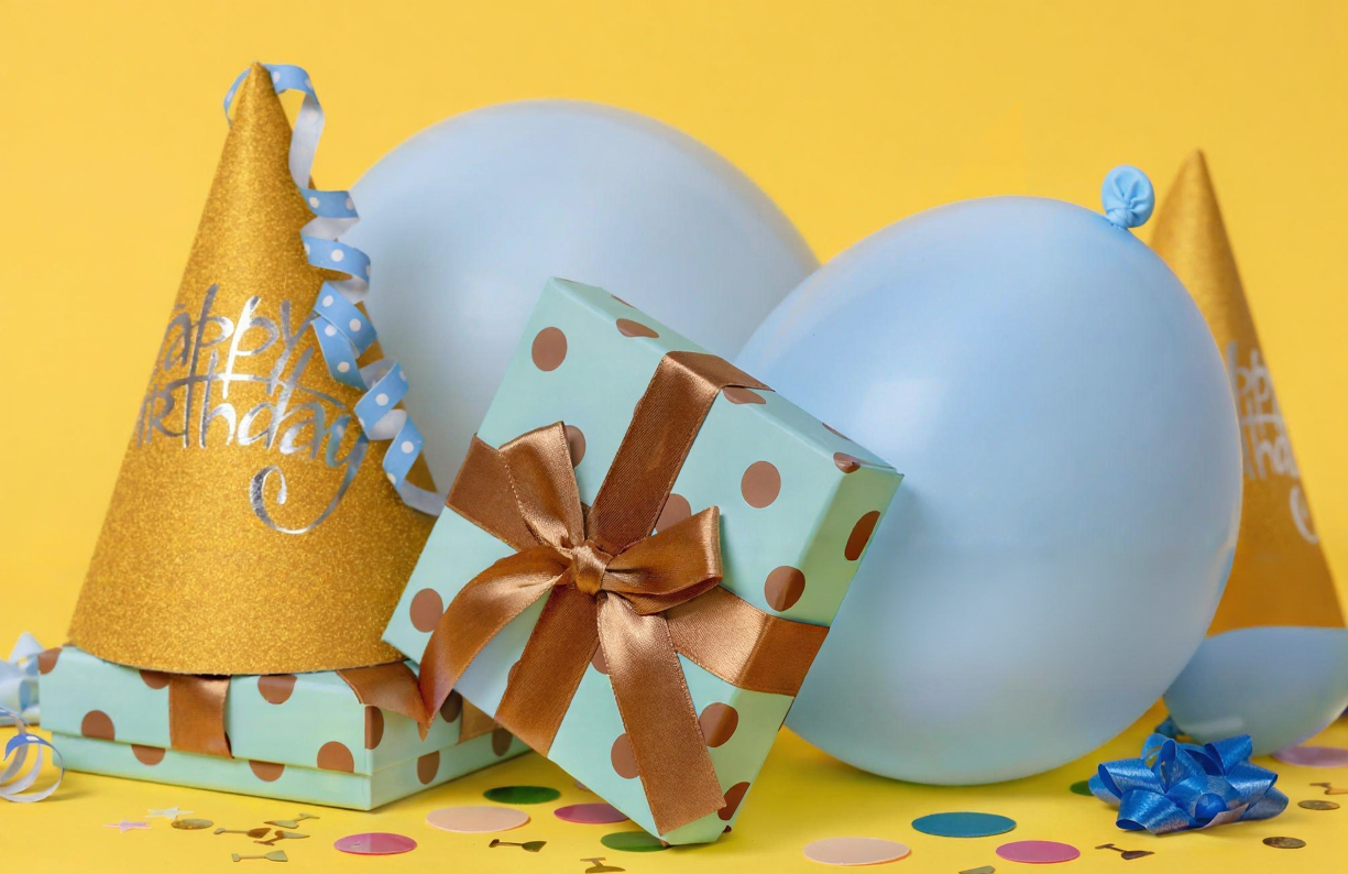 Die Top 14 personalisierten Geburtstagsgeschenke: Überraschen Sie Februar-Jubilare