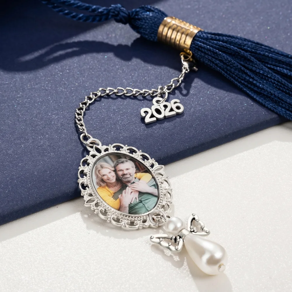 Personalisierte Perle Schmetterling Abschlusskappe Charme Quaste Memorial Ornament mit Foto Klasse von 2026 Graduierung Geschenk für Absolventen